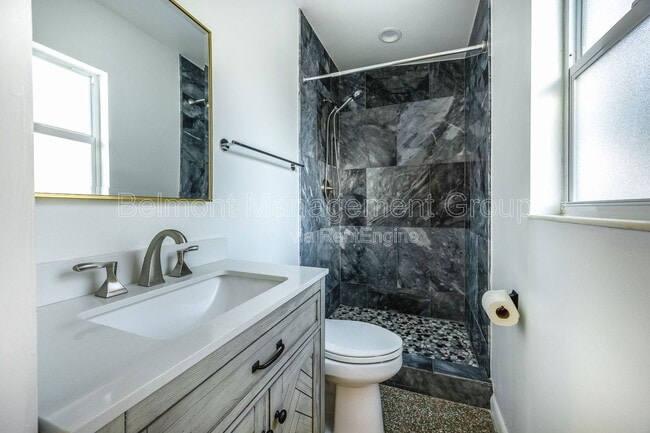 Building Photo - 2743 Sanbina St