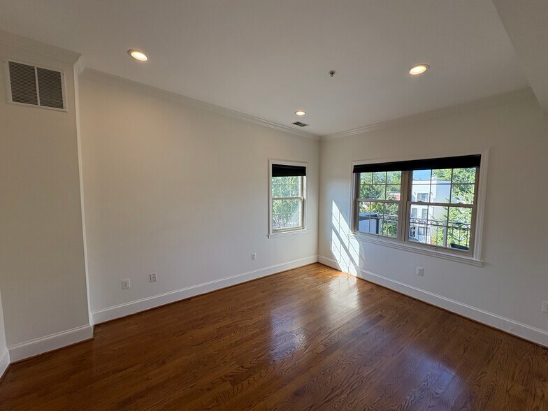 Building Photo - 1630 Rosedale Street Northeast