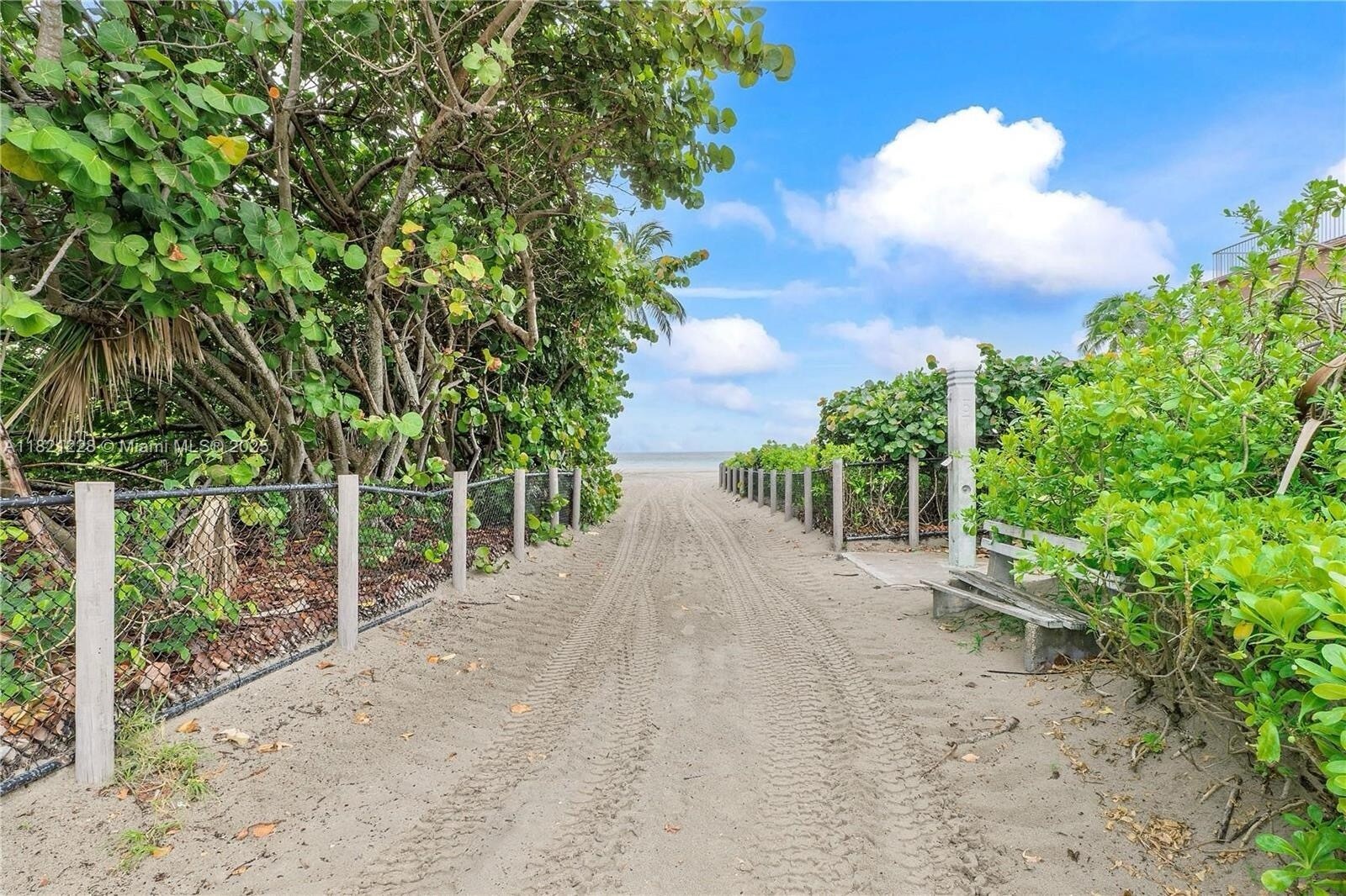 Building Photo - 1401 S Ocean Dr
