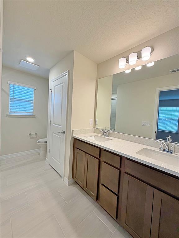 Building Photo - 16234 Merry Aly