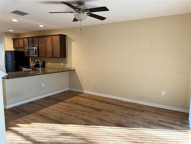 Building Photo - 15802 Stable Run Dr