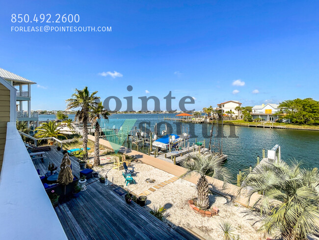 Building Photo - Waterfront 2BD/1.5BA with boat slip AND lift!