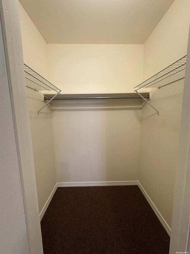 Building Photo - 92-17 190th St