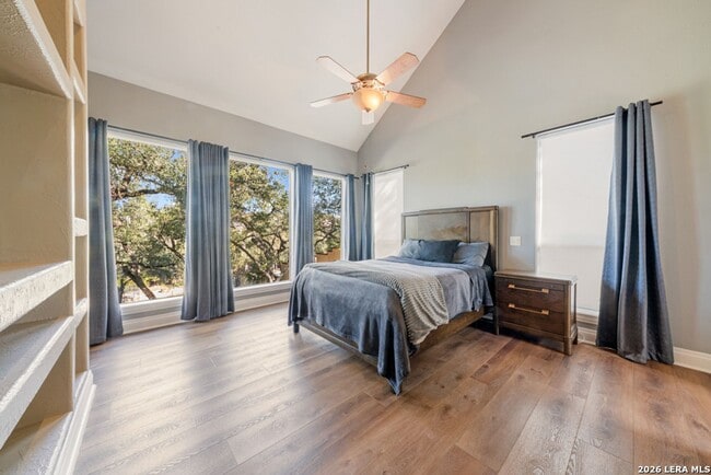 Building Photo - Charming Home Awaits: Spacious & Modern Living in a Prime Location