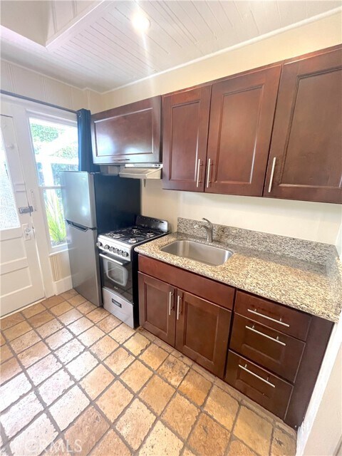 Building Photo - 212 N Coast Hwy