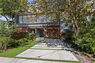 Building Photo - 2984 Coconut Ave