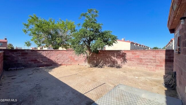 Building Photo - 11040 Sunshine Ct