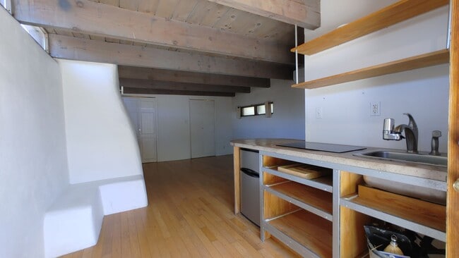 Building Photo - Coming Soon! Old Town Charm! 2 Bedroom Hou...