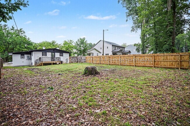 Building Photo - 841 McArthur Ave
