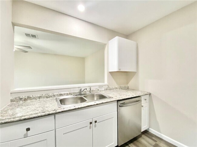 Building Photo - 2110 Blue Meadow Dr