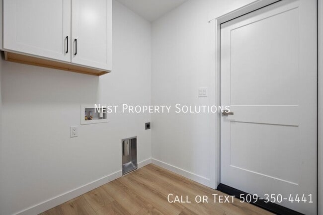 Building Photo - 914 N Washington Ct
