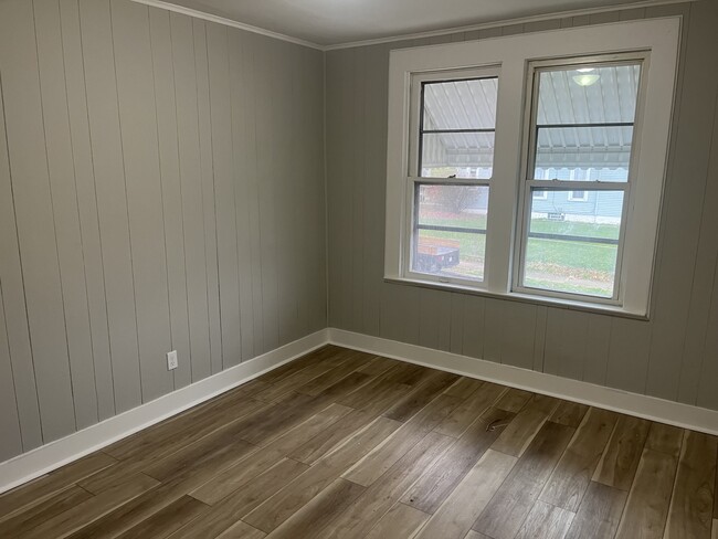 Building Photo - 102 N Greenmount Ave