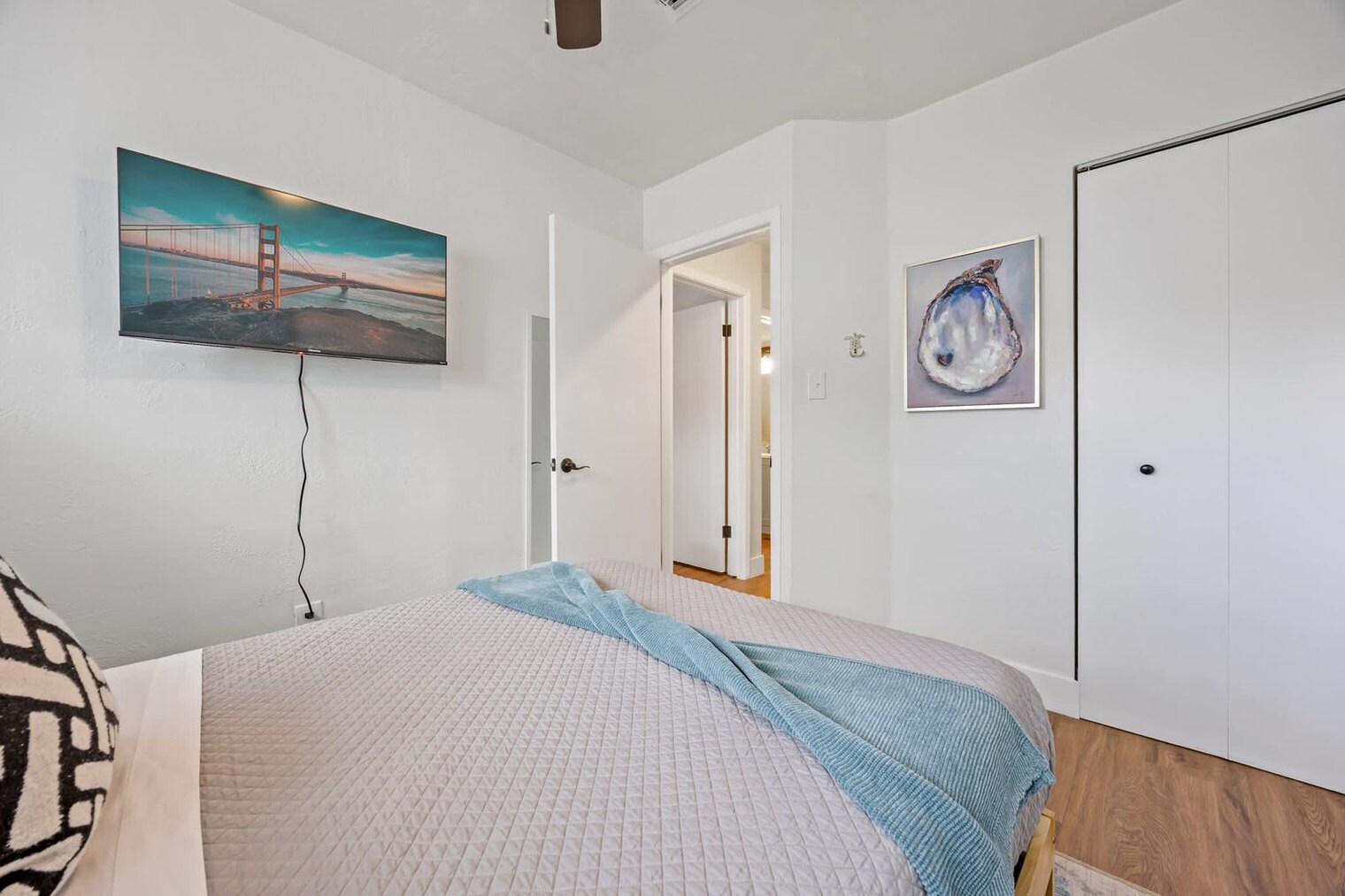 Building Photo - 489 Seacrest Ave