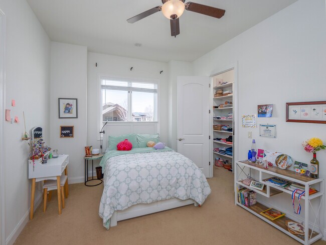 Building Photo - 972 Hawkshead St