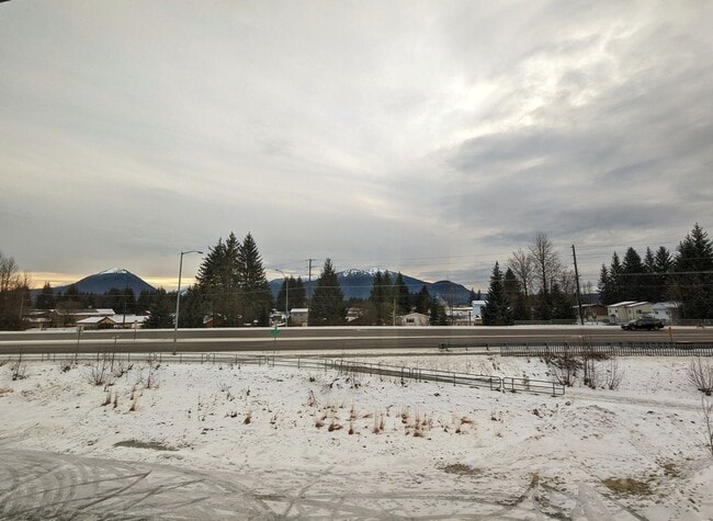 Building Photo - 2BD/1.5BA, Valley Condo, Utilities Include...