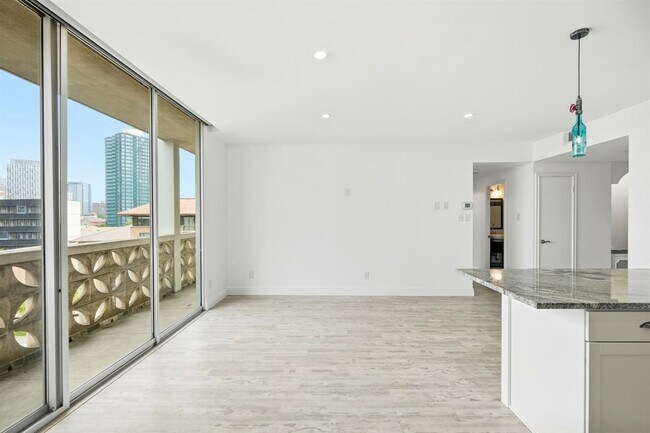 Building Photo - 1801 Lavaca St