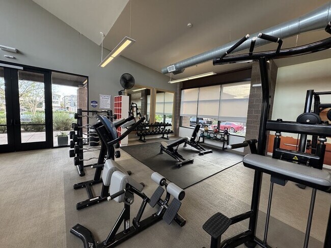 Building Photo - Chandler Luxury Townhome