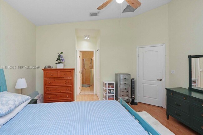 Building Photo - 15382 SW 16th Terrace