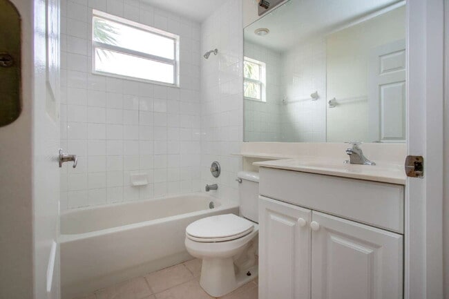 Building Photo - 7117 Strand Cir