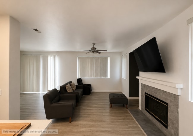 Building Photo - Updated Home with Modern Kitchen, Fireplace & Private Backyard