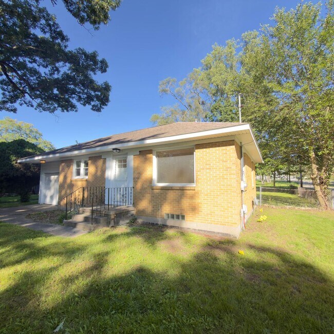 Building Photo - 2789 Thornapple River Dr SE