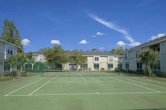 Building Photo - FOR RENT, 2 bedroom 2.5 bathroom townhouse