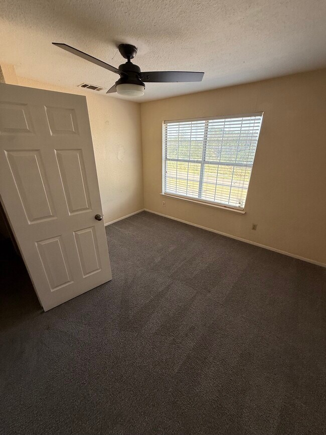 Building Photo - 534-536 Seagoville