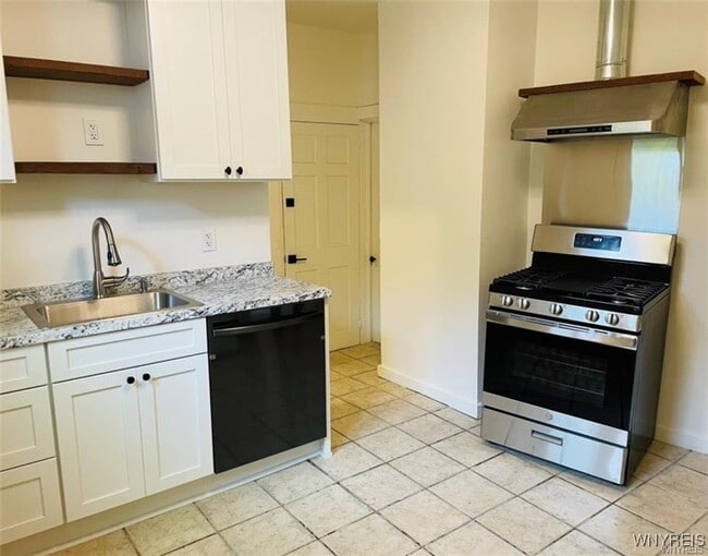 Building Photo - 286 Ashland Ave