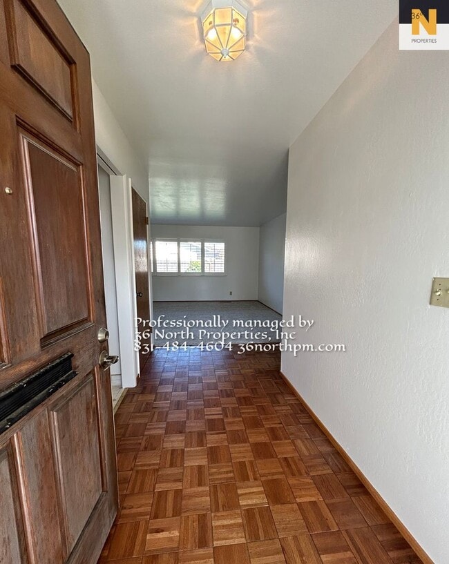 Building Photo - 27 San Felipe Ct