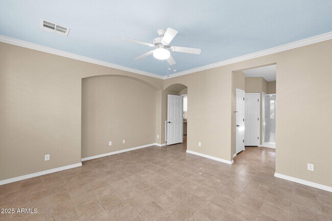 Building Photo - 1768 E Grand Ridge Rd