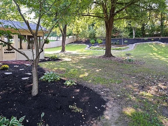 Building Photo - 106 Carey Ln