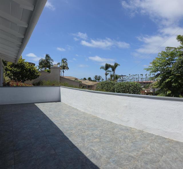 Building Photo - 7920 Avenida Alamar