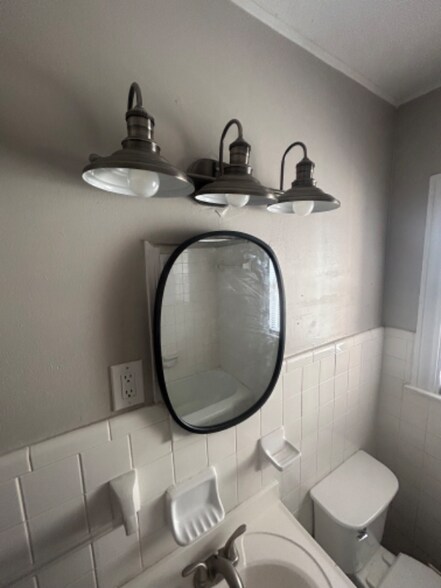 Building Photo - 142 Avant Ave