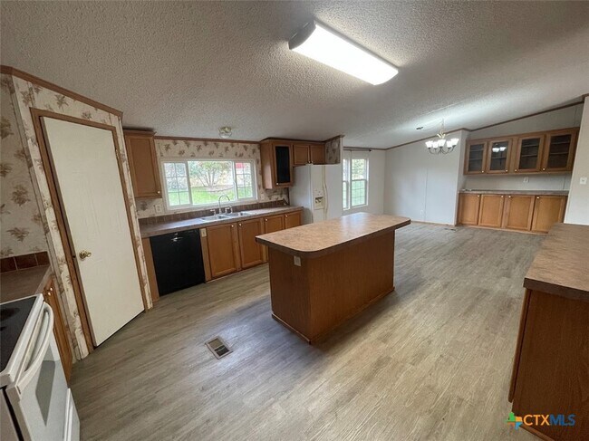 Building Photo - 1201 Island View Dr