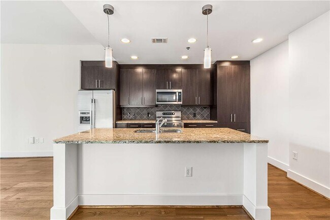 Building Photo - 1080 Peachtree St NE