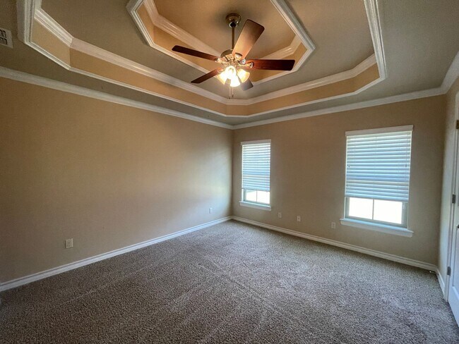 Building Photo - 132 Lola Cir