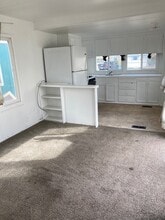 Building Photo - 1317 E Elgin St