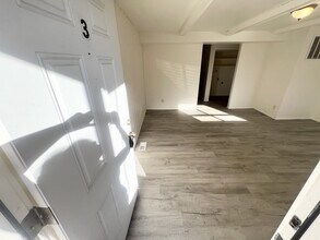 Building Photo - 325 W 100 S