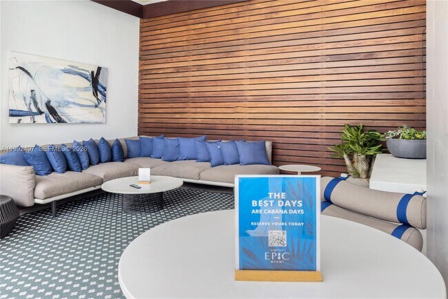 Building Photo - 200 Biscayne Blvd Way