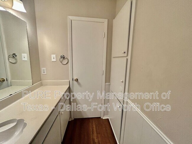 Building Photo - 4707 Burning Springs Dr
