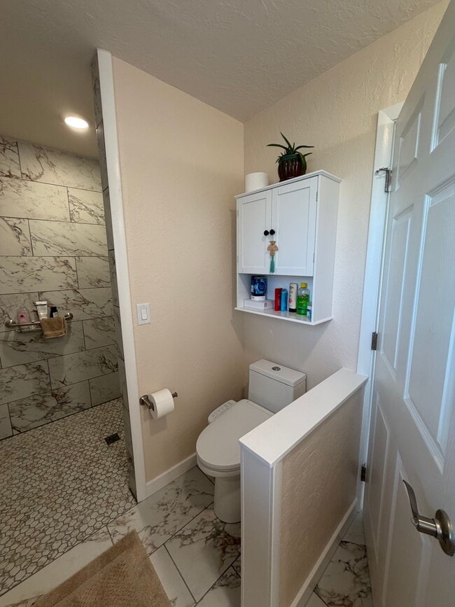 Building Photo - 2655 Toney Dr