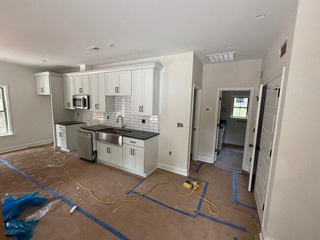 Building Photo - 131 Kennel Rd
