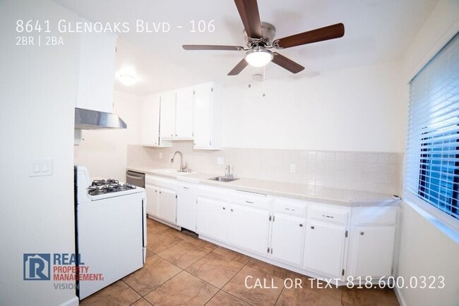 Building Photo - 8641 Glenoaks Blvd