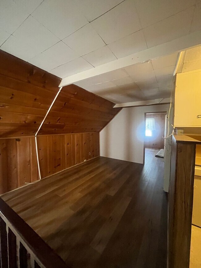Building Photo - Cozy Crestline Cabin