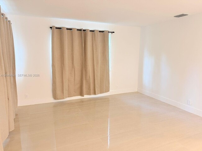 Building Photo - 2830 Coral Springs Dr