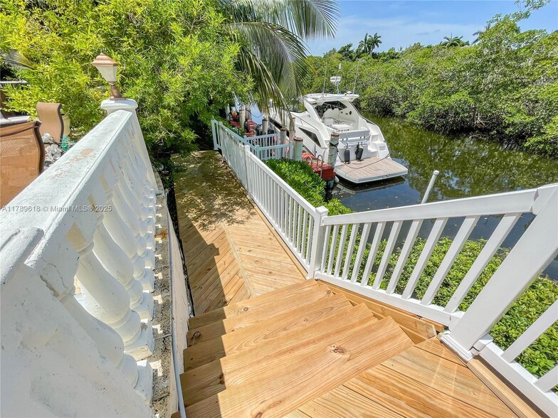 Building Photo - 194 Caoba Ct