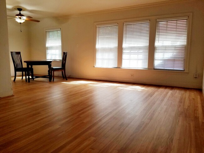 Living - Dining Room - 1806 Banks St