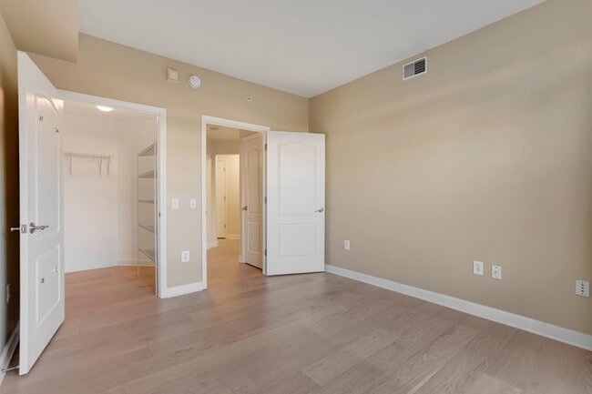 Building Photo - Professionally Managed and Updated// 2 Bedroom 2 bathroom Condo// Logan Circle! // Garage Parking...