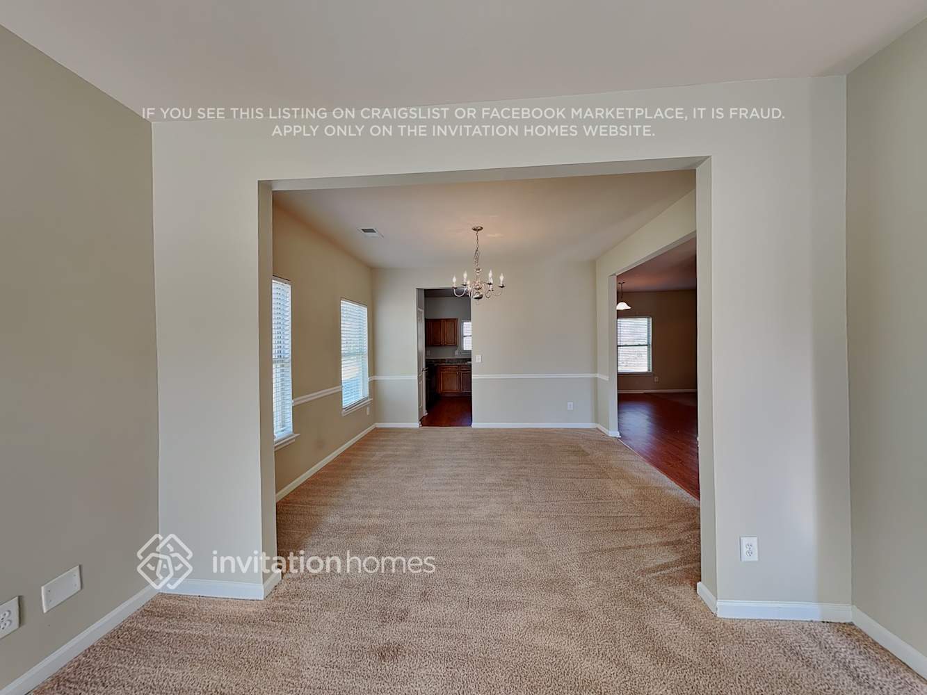 Building Photo - 3967 Rosebud Park Dr