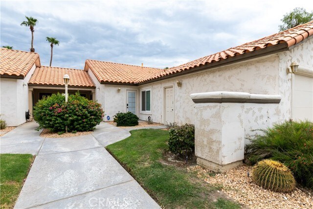 Building Photo - 216 Desert Falls Dr E